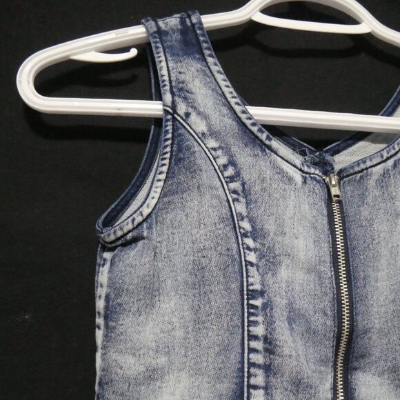 GUESS KIDS | small (7/8) girls | Denim Dress | Zip-Up Back Closure - Picture 10 of 16